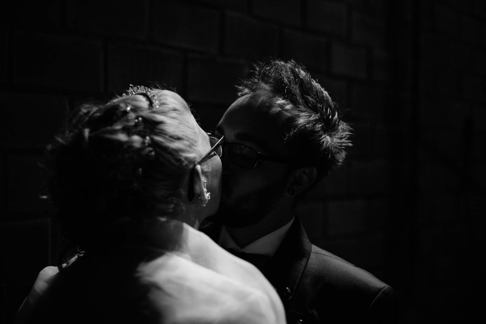 Wann sollen wir denn am Hochzeitstag die Paarfotos machen Afterwedding Hartes Licht