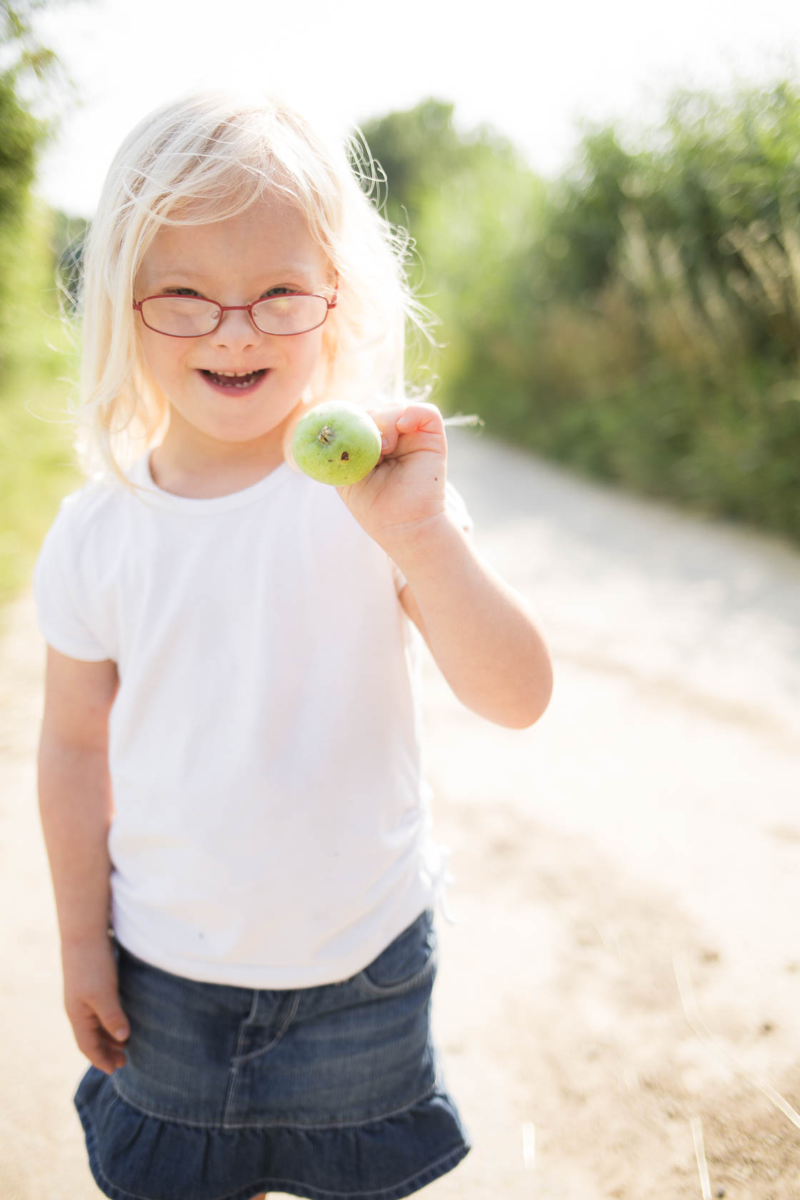 Familienfotos von Thea Philip Johannes Verena und Peter bei Speyer Apfel