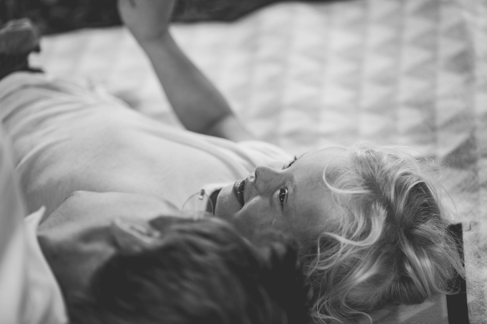 Familienfotos von Thea Philip Johannes Verena und Peter bei Speyer Gemeinsames Anschauen