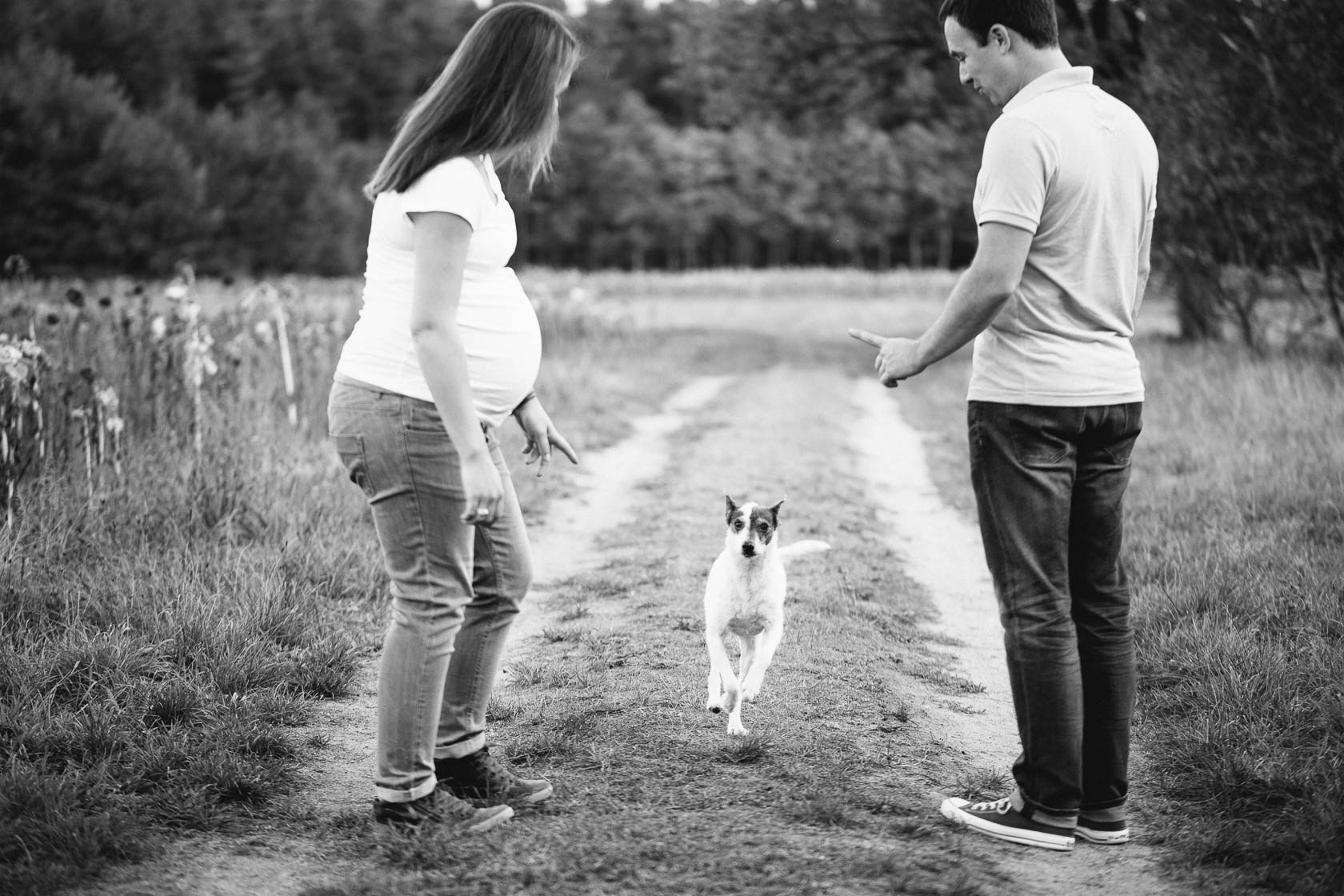 Paarfotos mit Hund in der Natur