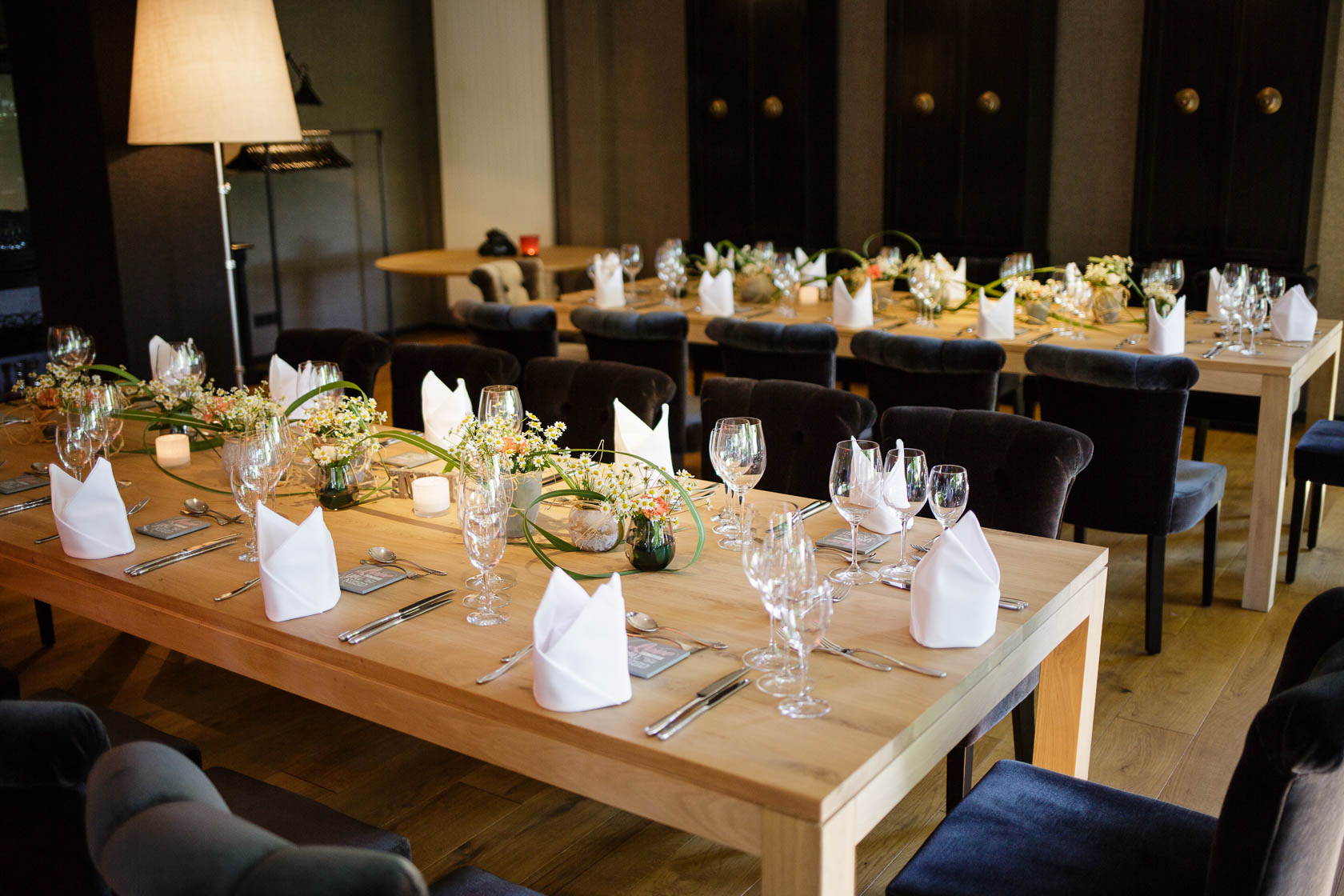 Standesamtliche Trauung von Fabienne und Manuel in Wiesloch Hotel Mondial in Wiesloch Tischdekoration