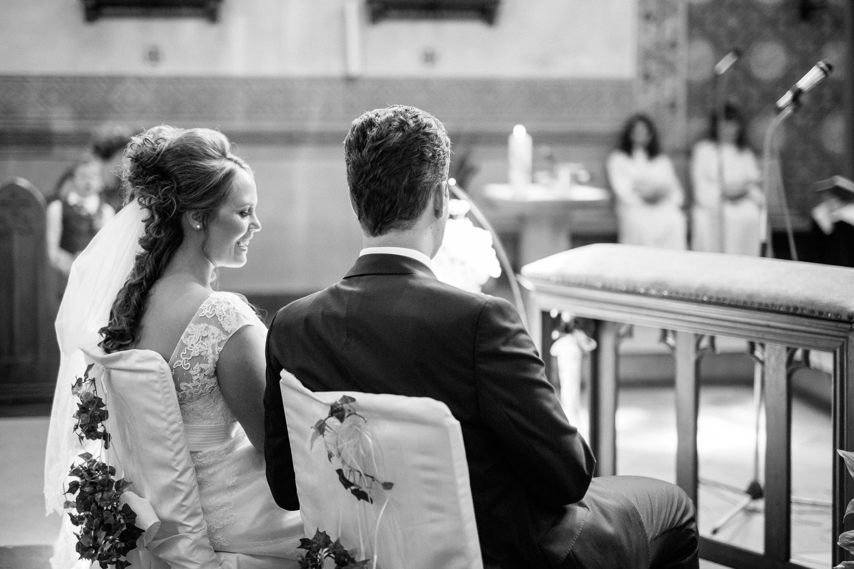 Blauweiße Hochzeit in Bad Kreuznach Stimmung Emotionen während der Hochzeit in Norheim an der Nahe