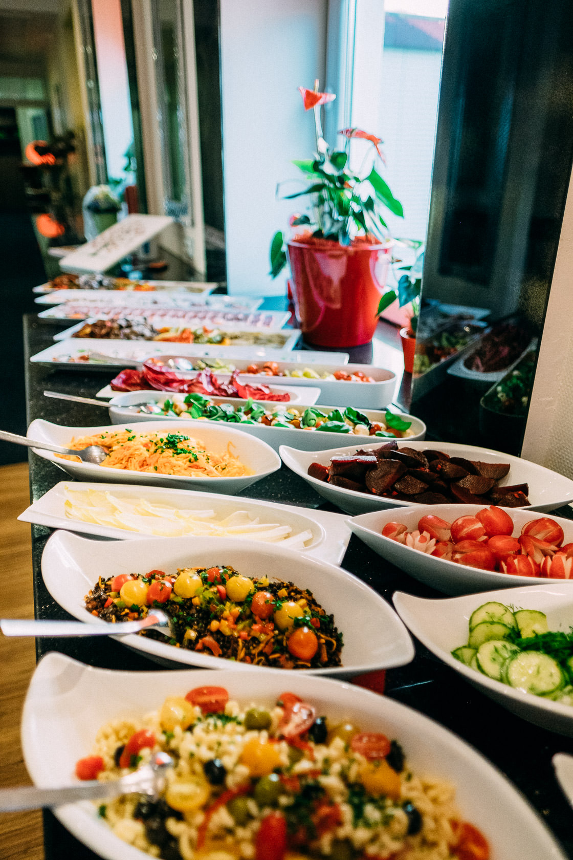 Blauweiße Hochzeit in Bad Kreuznach Buffett Essen Fürstenhof