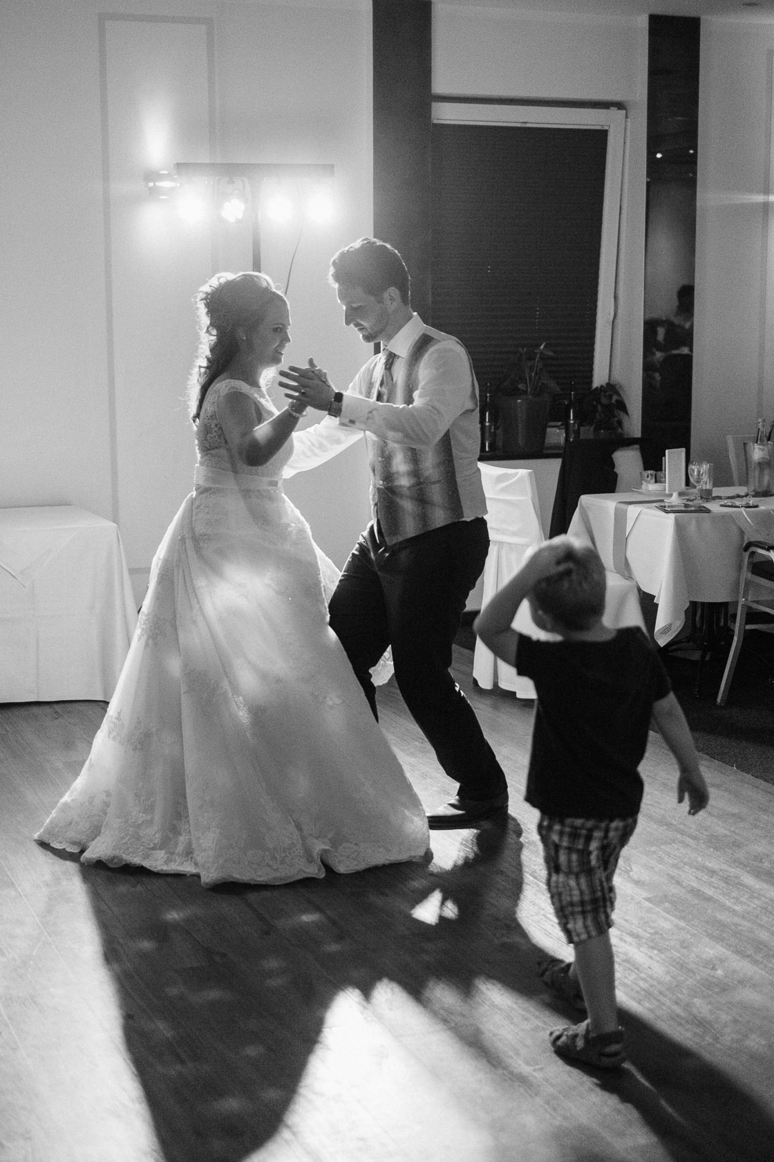 Blauweiße Hochzeit in Bad Kreuznach Tanz und Party mit der Band Mix-Tape