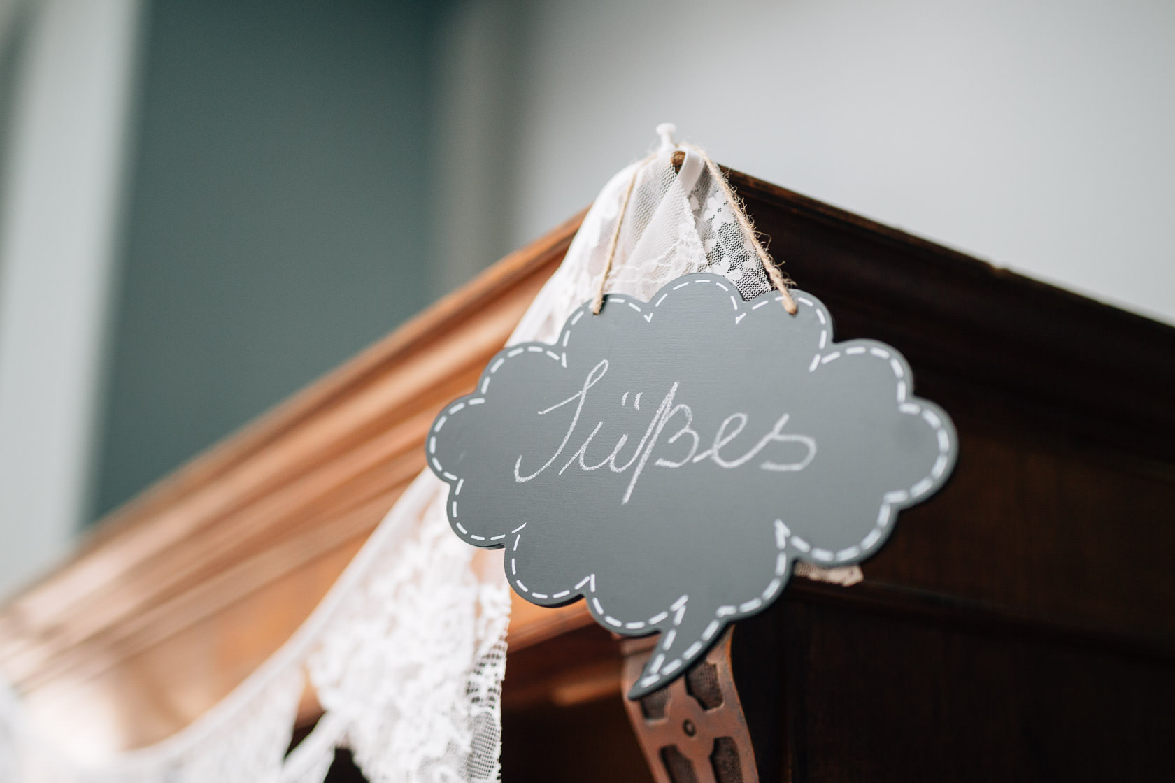 Boho Hochzeit in Waghaeusel Dekoration und Details Gasthaus Einhorn Philippsburg