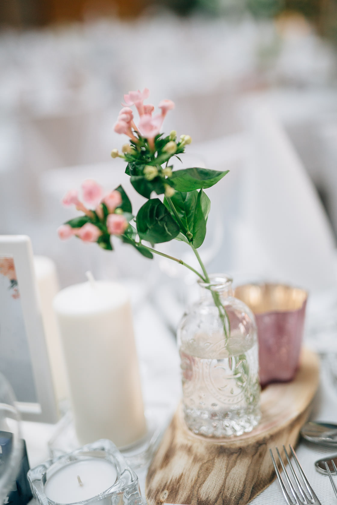 Boho Hochzeit in Waghaeusel Dekoration und Details Gasthaus Einhorn Philippsburg