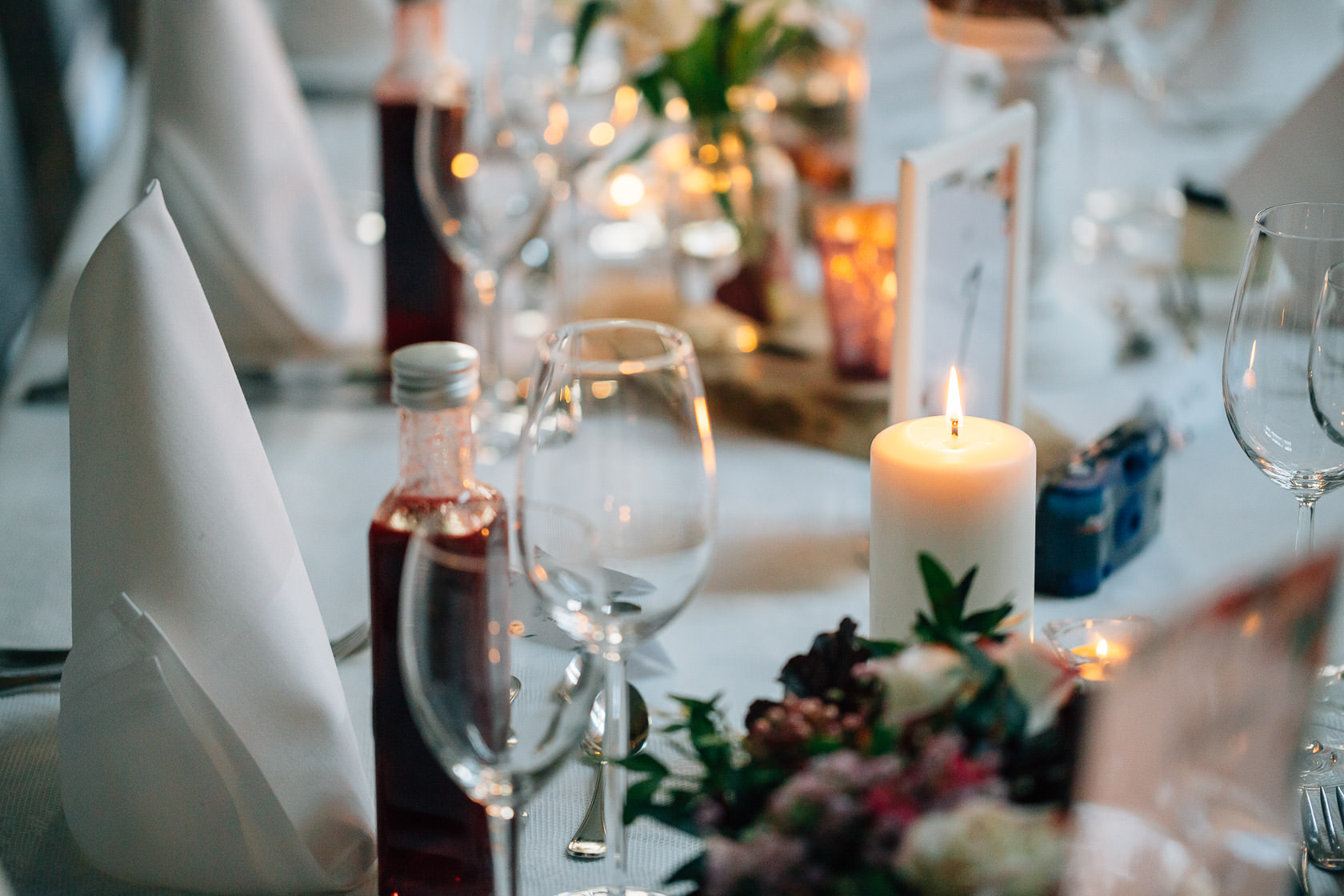 Boho Hochzeit in Waghaeusel Dekoration und Details Gasthaus Einhorn Philippsburg