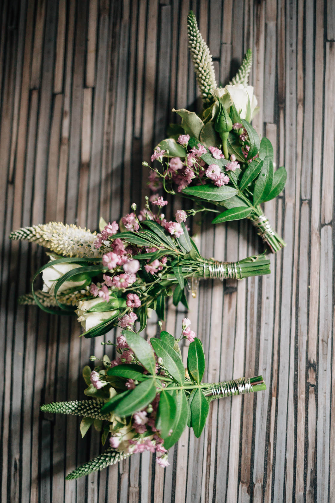 Boho Hochzeit in Waghaeusel Getting Ready Bräutigam Bart Startwars