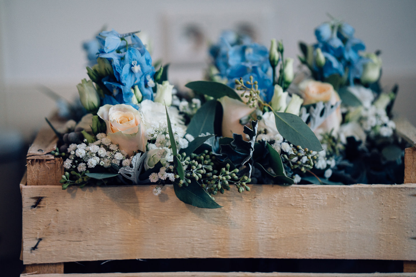 Hochzeitsfotograf Kraichgau Weingut Heitlinger Xenia und Florian Getting Ready Vorbereitungen Hochzeit mit Kind Evangelische Hochzeit