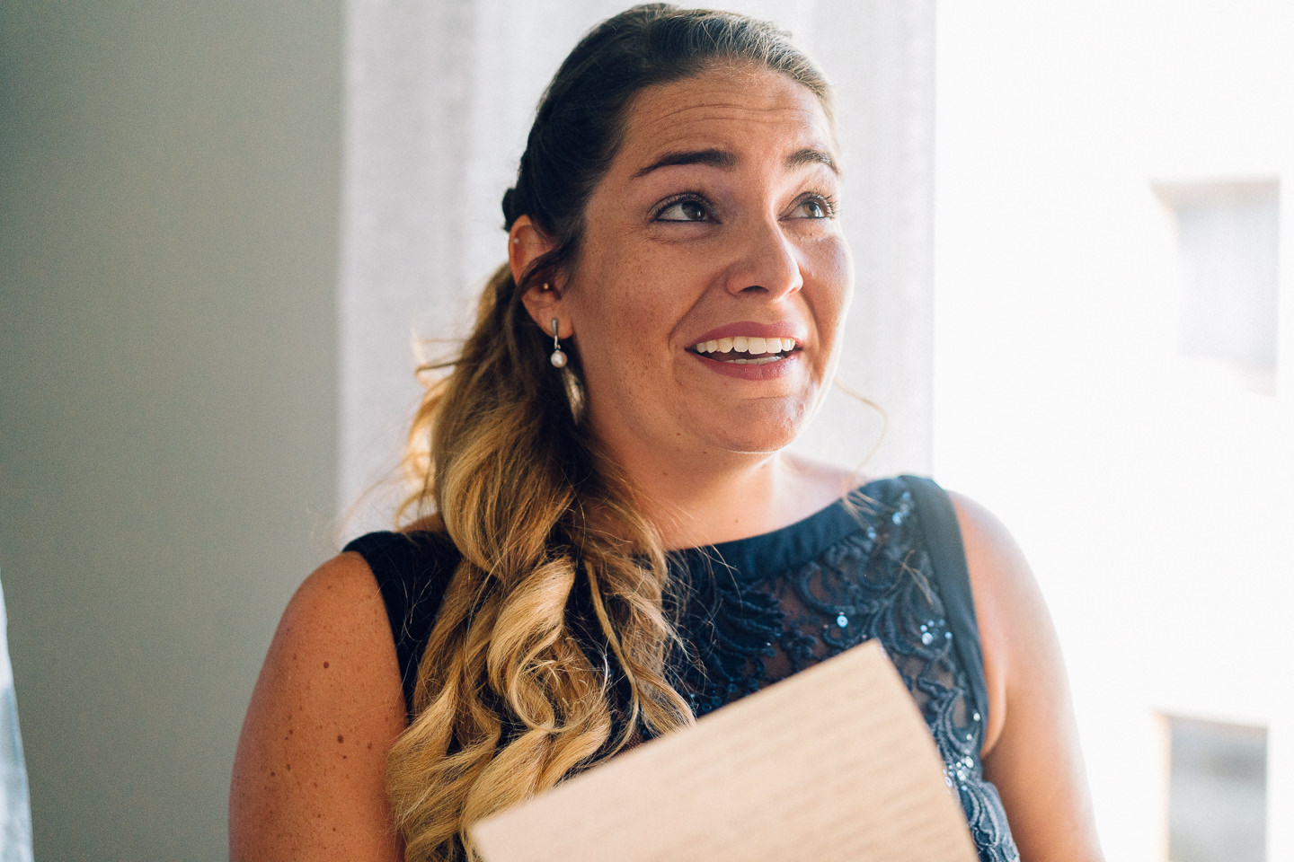 Hochzeitsfotograf Kraichgau Weingut Heitlinger Xenia und Florian Getting Ready Vorbereitungen Hochzeit mit Kind Evangelische Hochzeit