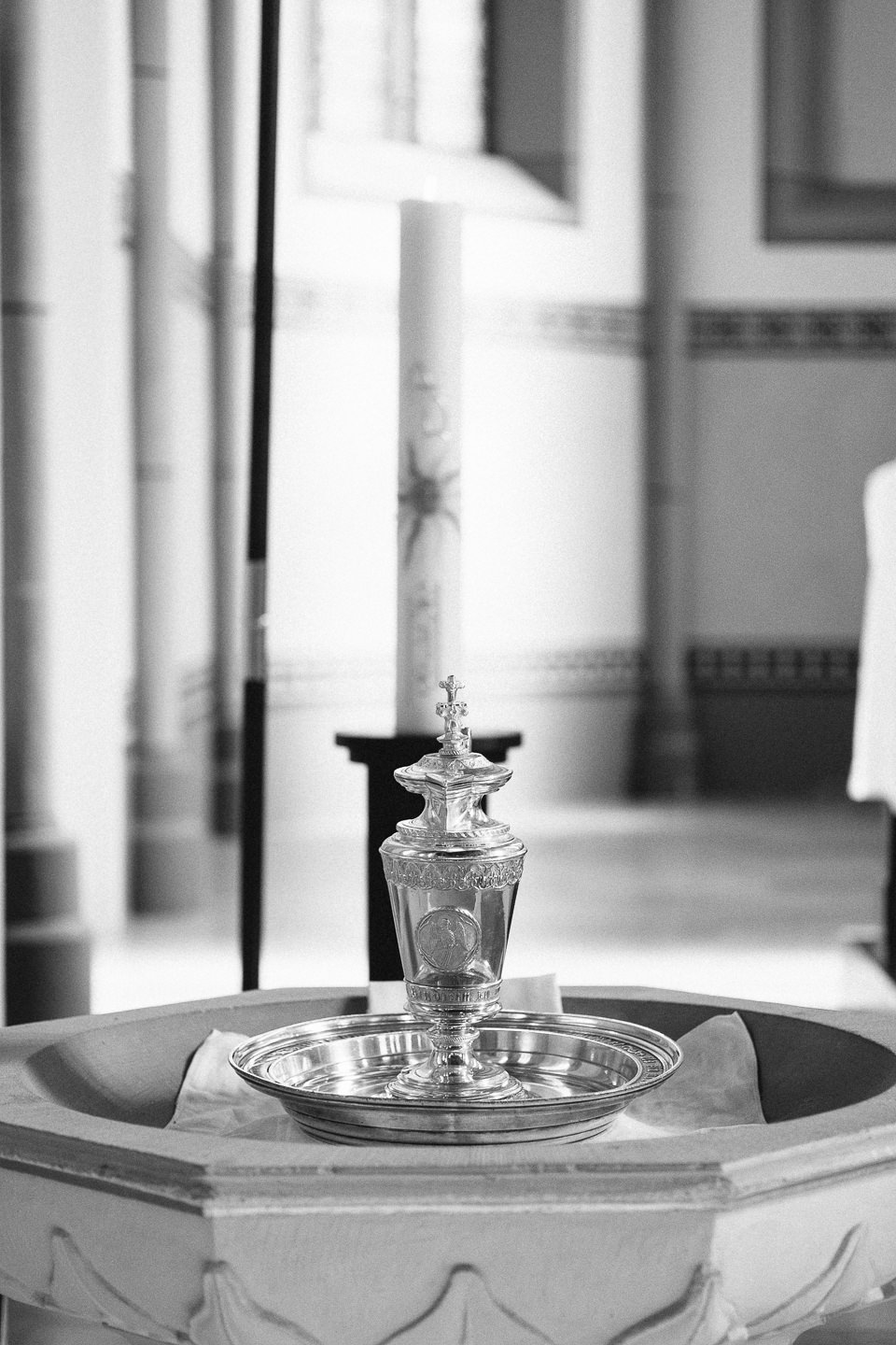 Hochzeitsfotograf Kraichgau Weingut Heitlinger Xenia und Florian Kirchliche Trauung und Taufe Hochzeit als Familie