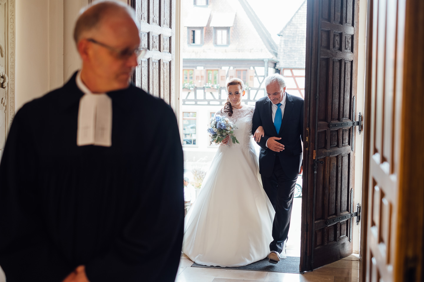 Hochzeitsfotograf Kraichgau Weingut Heitlinger Xenia und Florian Kirchliche Trauung und Taufe Hochzeit als Familie