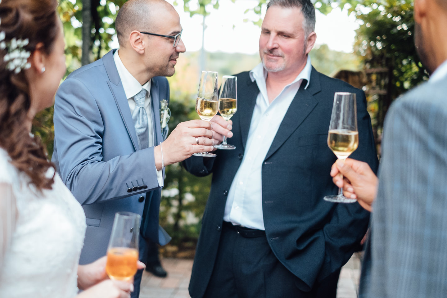 Hochzeitsfotograf Kraichgau Weingut Heitlinger Xenia und Florian Feier im Weingut Hochzeitsfeier