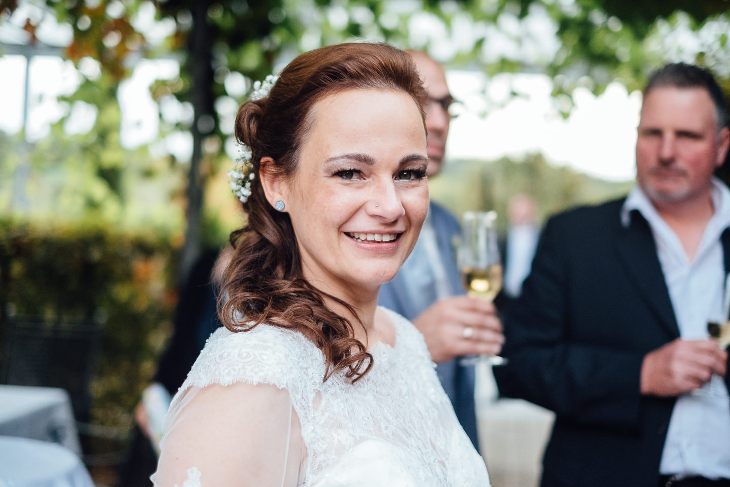 Hochzeitsfotograf Kraichgau Weingut Heitlinger Xenia und Florian Feier im Weingut Hochzeitsfeier