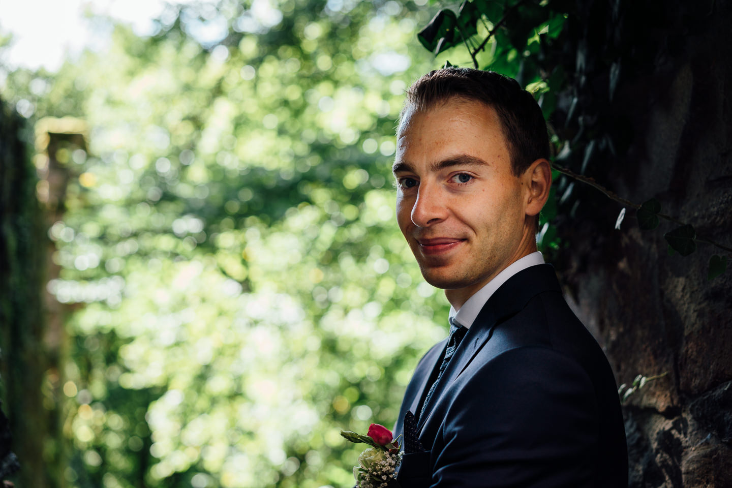 Hochzeitsfotograf Odenwald Burgruine Rodenstein Janina und Henrik Paarfotos auf der Burgruine