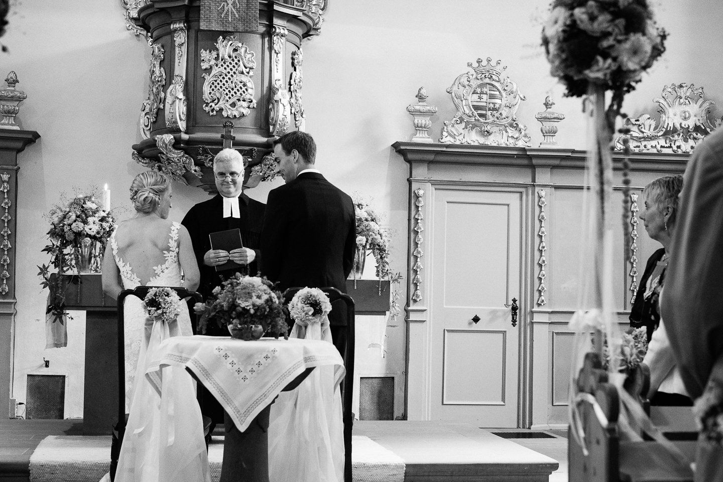 Hochzeitsfotograf Odenwald Burgruine Rodenstein Janina und Henrik Hochzeitsreportage Trauung in Bad Koenig