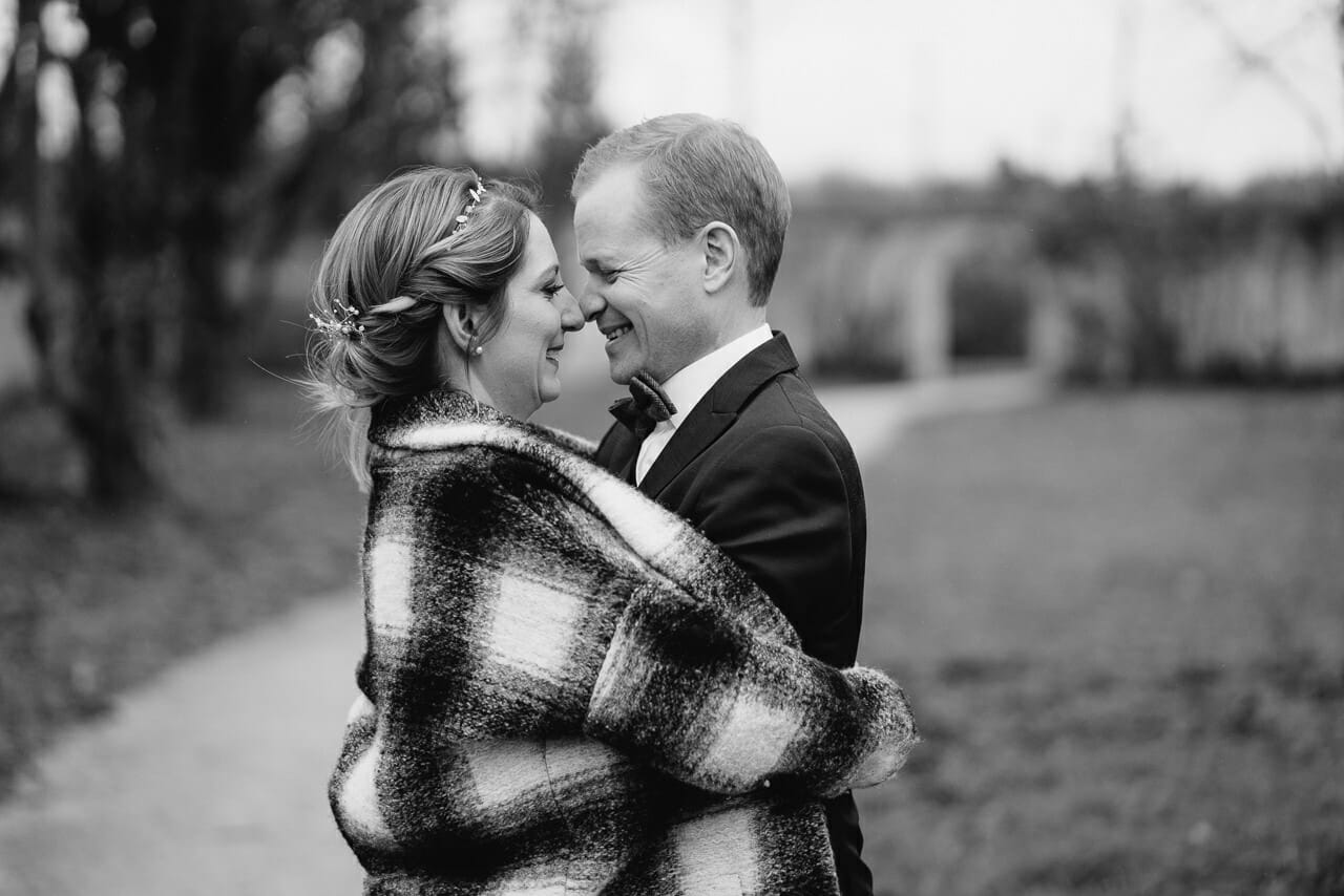 Hochzeitsfotograf Speyer Dezemberhochzeit Eremitage Waghaeusel Hochzeitsfotos Brautpaar Portraits Hochzeitsportrait