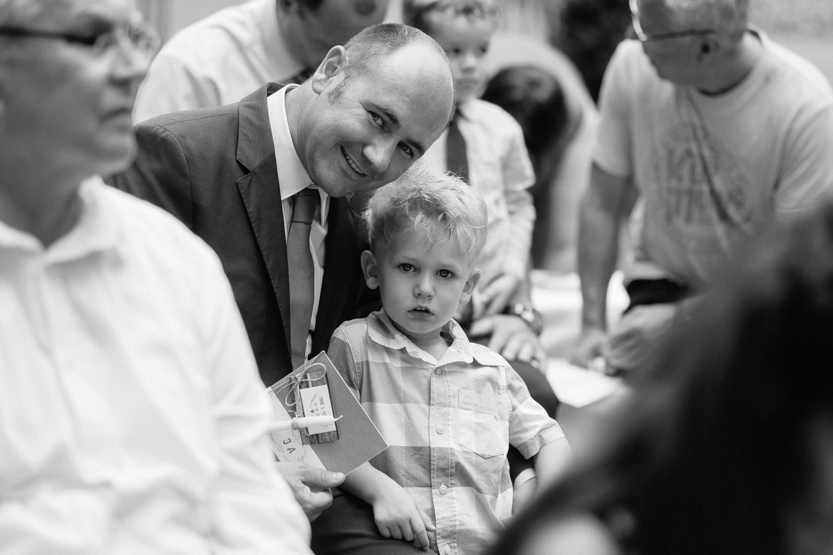 Hochzeitsfotograf Trauhochzeit in der Heidersbacher Muehle Nadine und Michael Natur Hochzeitsreportage Sommer Sonne Gewitter Freie Trauung