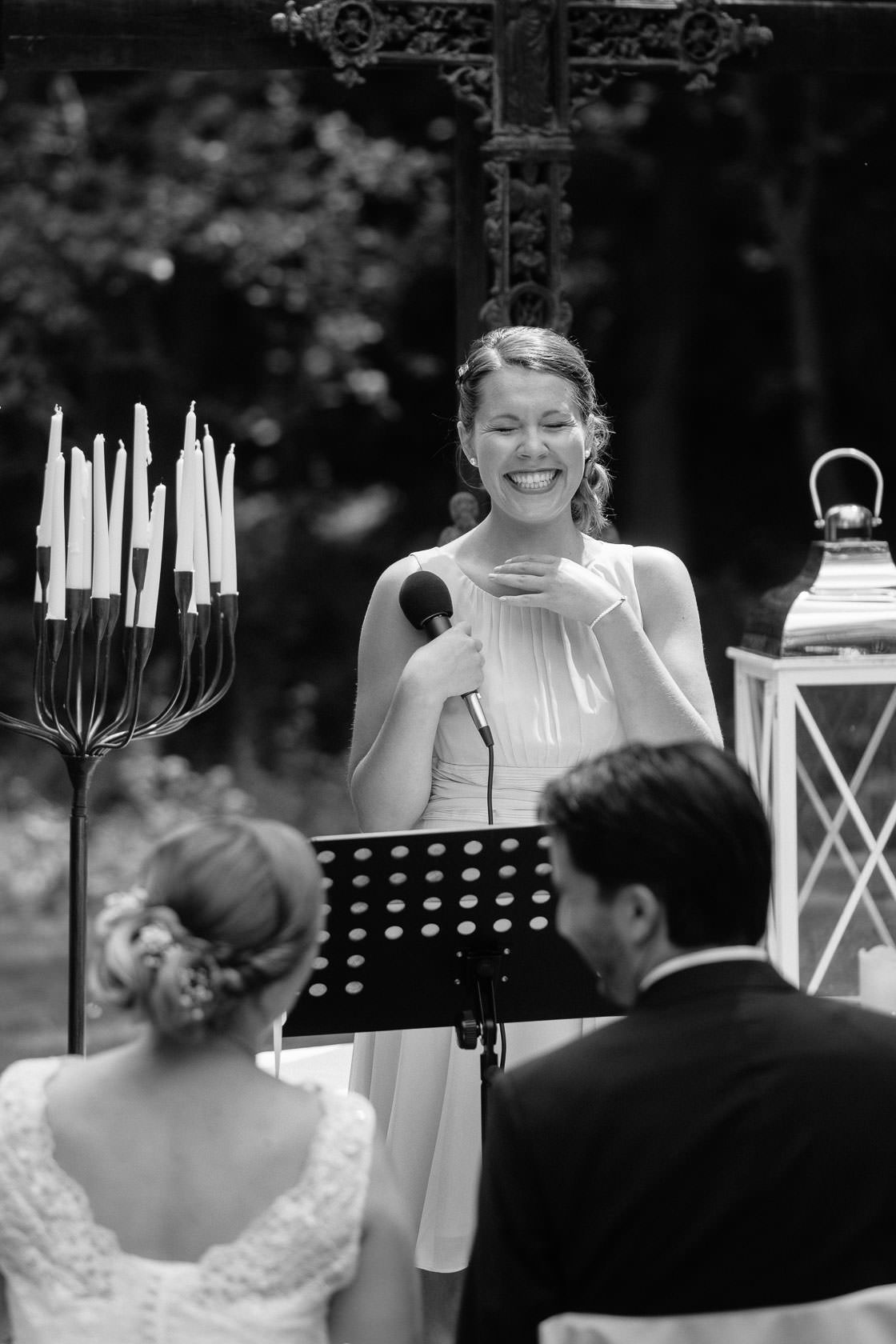 Hochzeitsfotograf Trauhochzeit in der Heidersbacher Muehle Nadine und Michael Natur Hochzeitsreportage Sommer Sonne Gewitter Freie Trauung