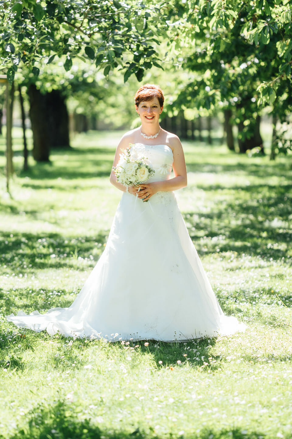 Sabrina u
nd Jochen Sommerhochzeit in Schwetzingen Schlosspark Schlossgarten Schwetzinegn Brautpaar Paarfotos Brautportraits