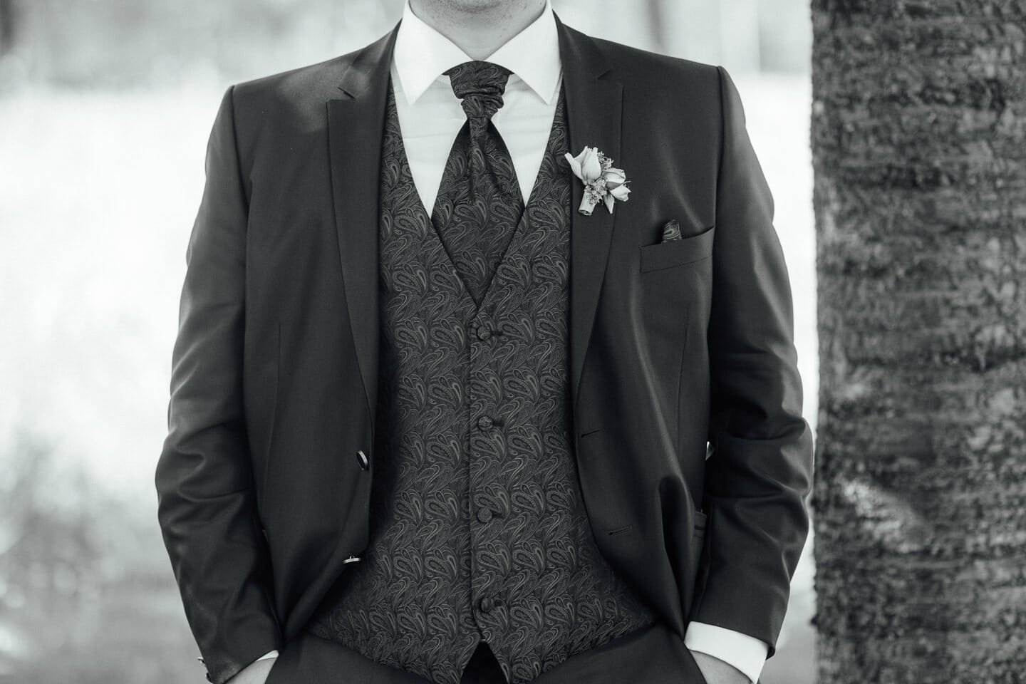 Sabrina und Jochen Sommerhochzeit in Schwetzingen Schlosspark Schlossgarten Schwetzinegn Brautpaar Paarfotos Brautportraits