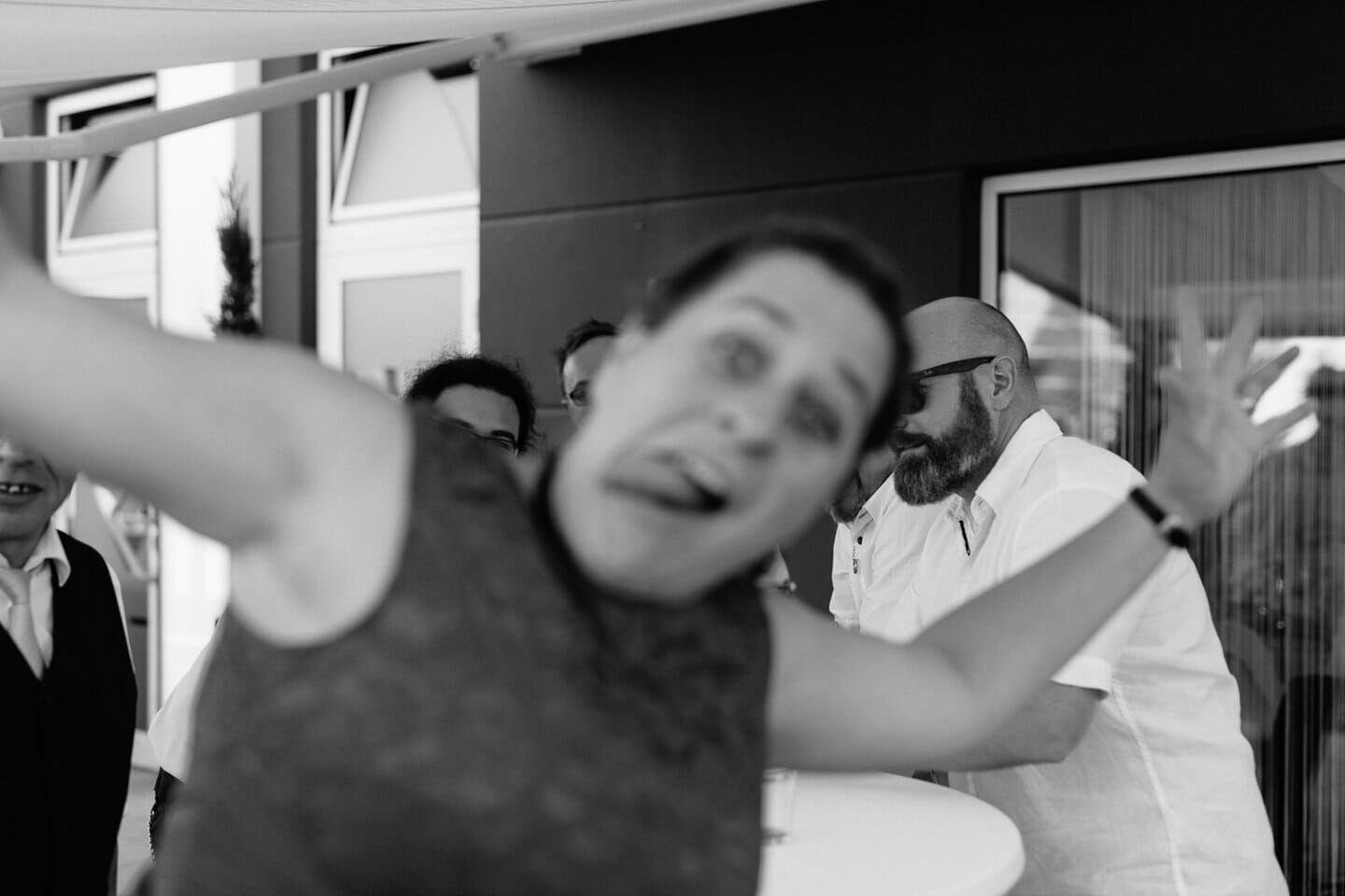 Sabrina und Jochen Sommerhochzeit in Schwetzingen Hochzeitsreportage Hochzeitsfeier Fotoreportage Miio Schwetzingen