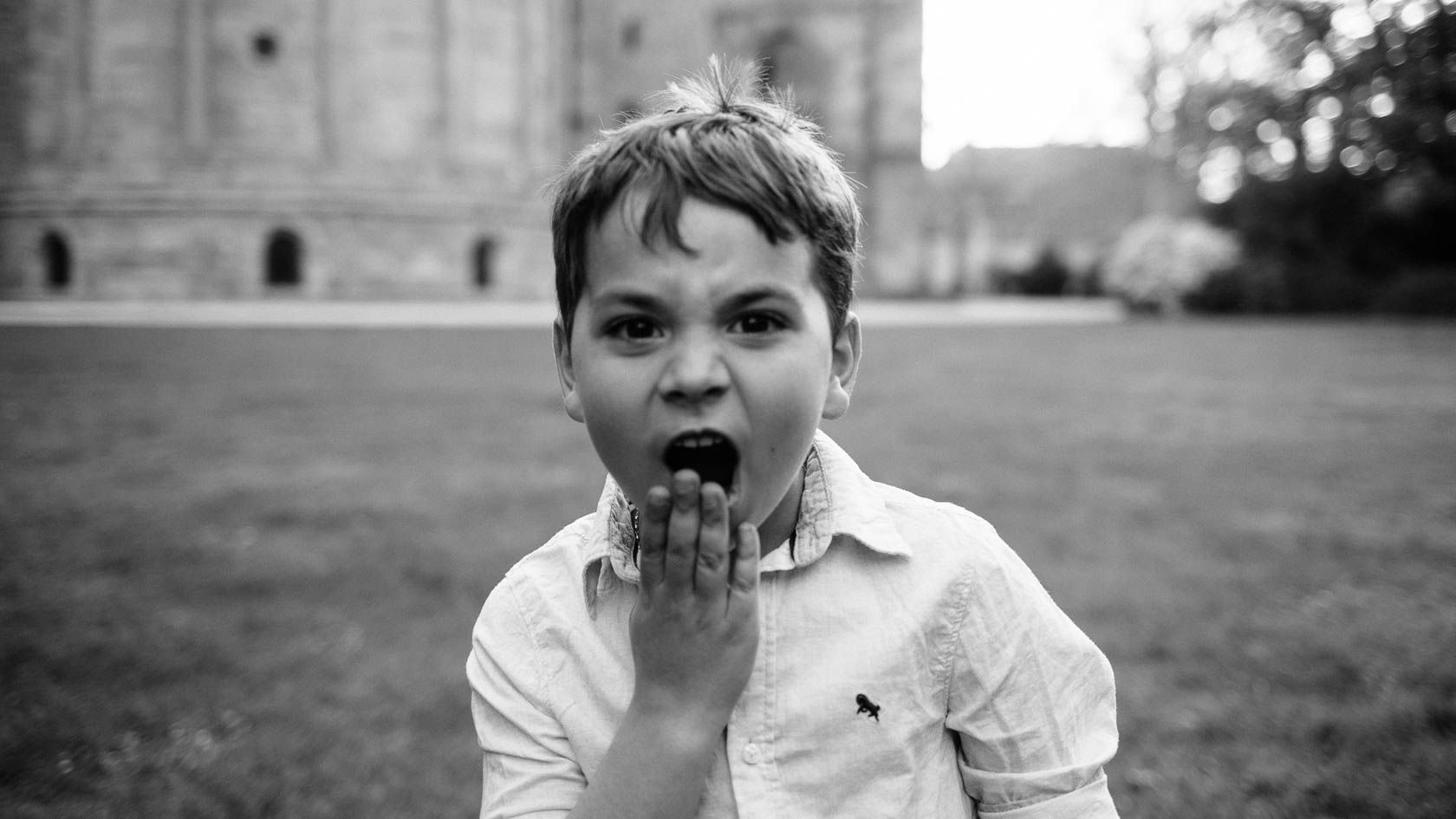 Authentische Familienfotos in Speyer vor dem Speyrer Dom